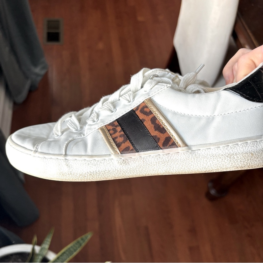Size 9 Shoes cheetah strip from time and true